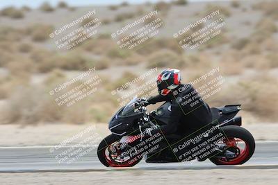 media/May-05-2025-Moto Forza (Mon) [[3c1838c5e5]]/2-B Group/Session 3 (Panning Test Turn 14 Inside)/